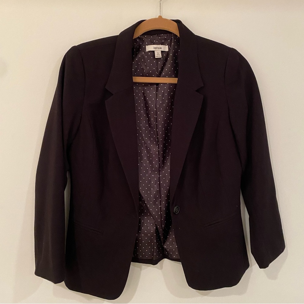 Kensie black blazer, size small, great condition